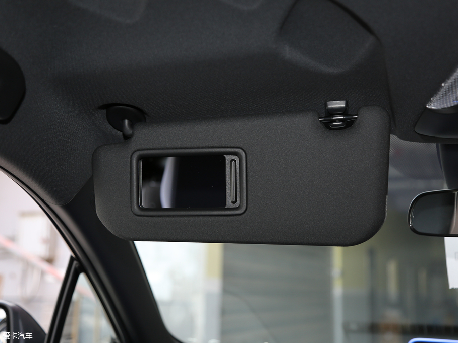 2018SC-HR 2.0L CVTܺA VI