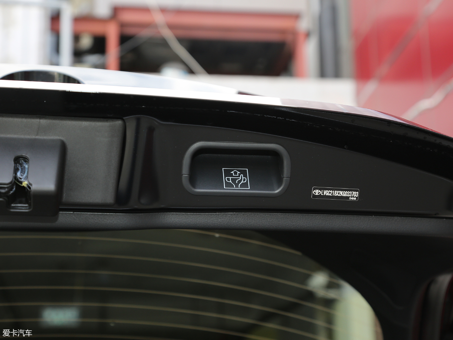 2018���S��C-HR 2.0L CVT���ܺ��A�� ��VI