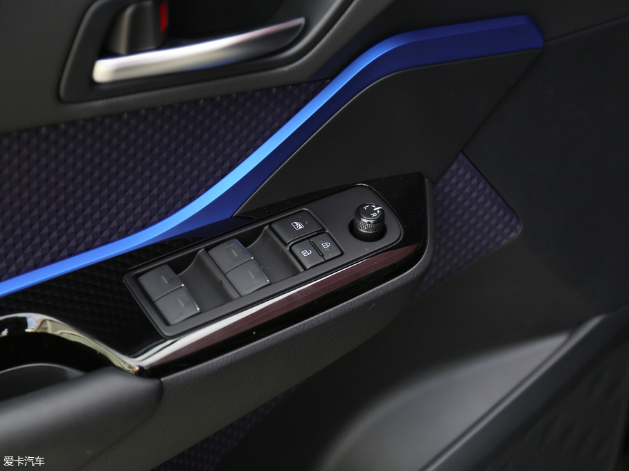 2018SC-HR 2.0L CVTܺA VI