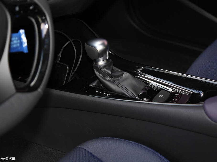 2018SC-HR 2.0L CVTܺA VI