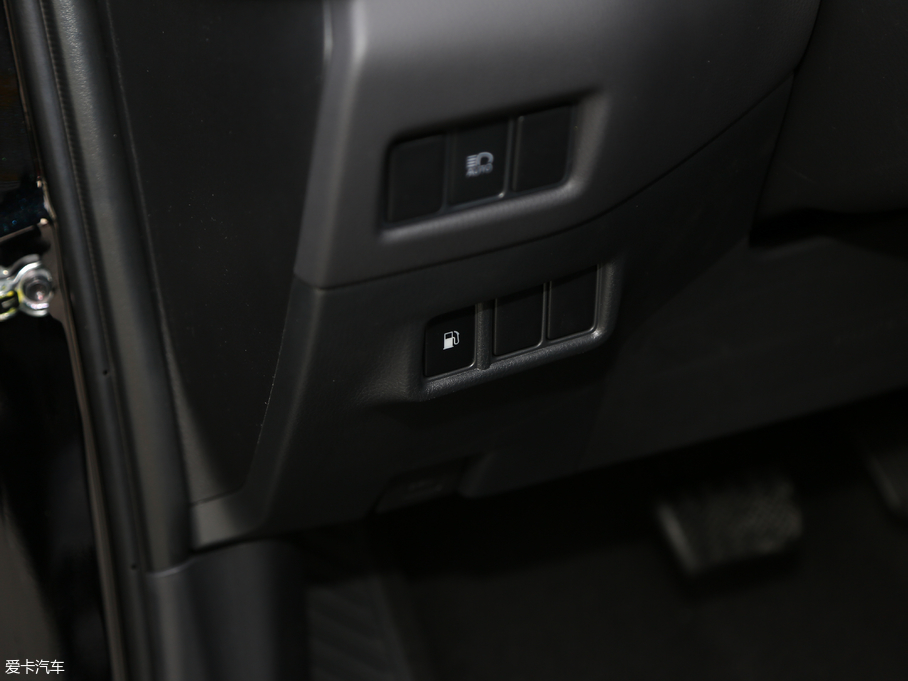 2018SC-HR 2.0L CVTܺA VI