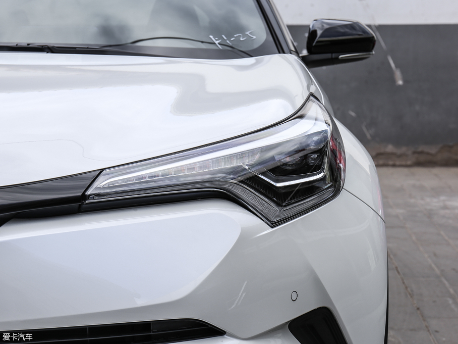 2018SC-HR 촰 2.0L CVTܺA VI