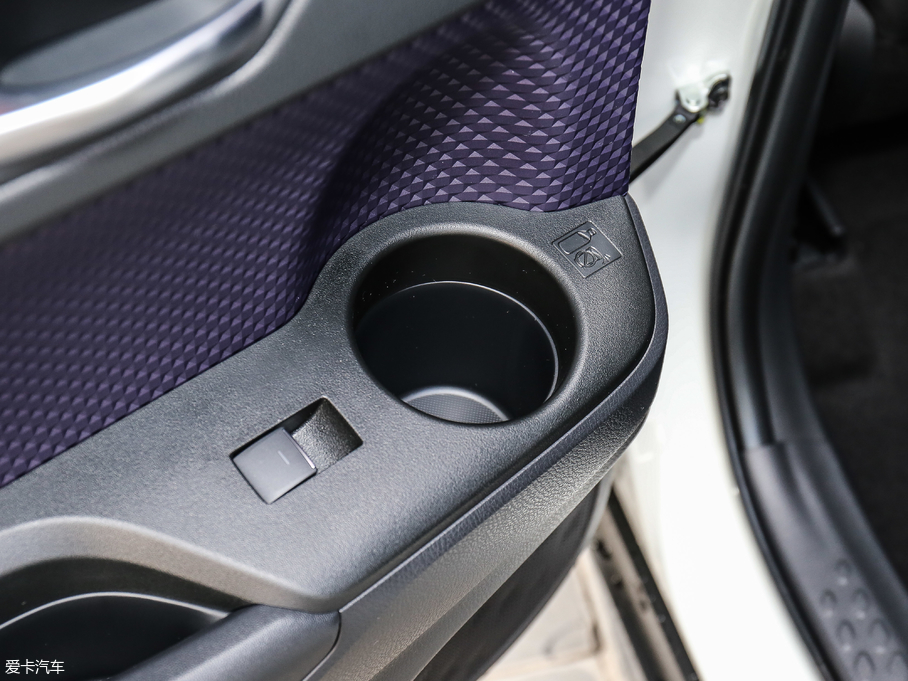 2018SC-HR 촰 2.0L CVTܺA VI