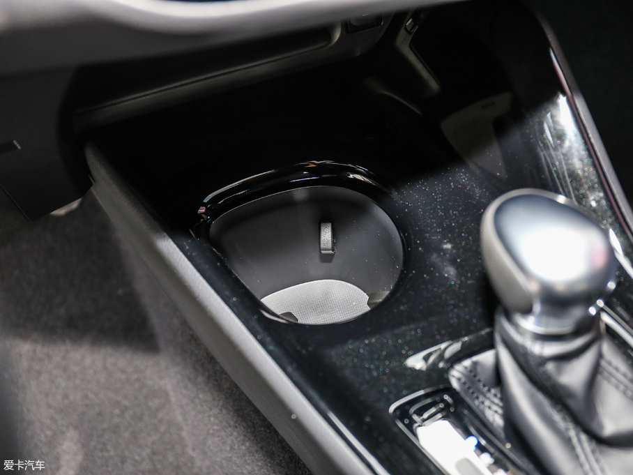 2018SC-HR 촰 2.0L CVTܺA VI