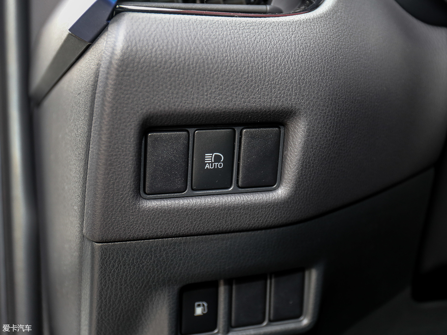 2018SC-HR 촰 2.0L CVTܺA VI