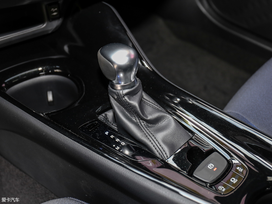 2018SC-HR 촰 2.0L CVTܺA V