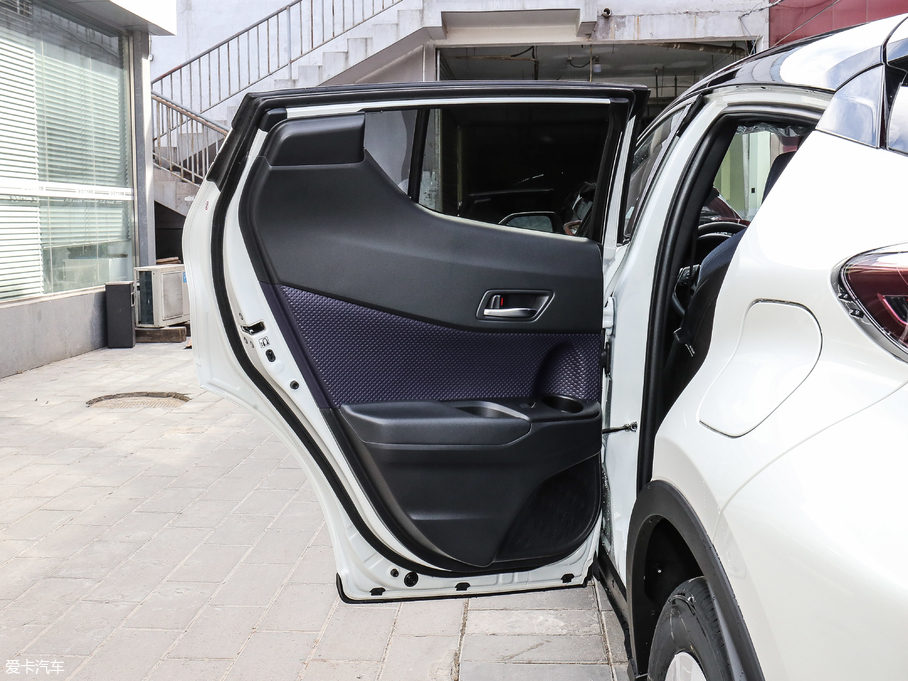 2018SC-HR 촰 2.0L CVTܺA V