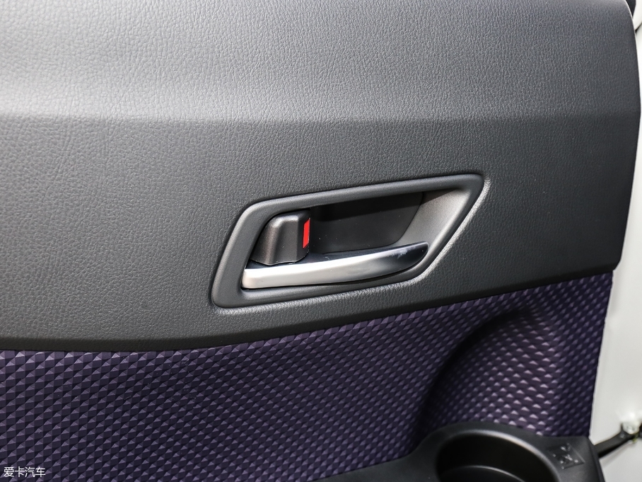 2018SC-HR 촰 2.0L CVTܺA V