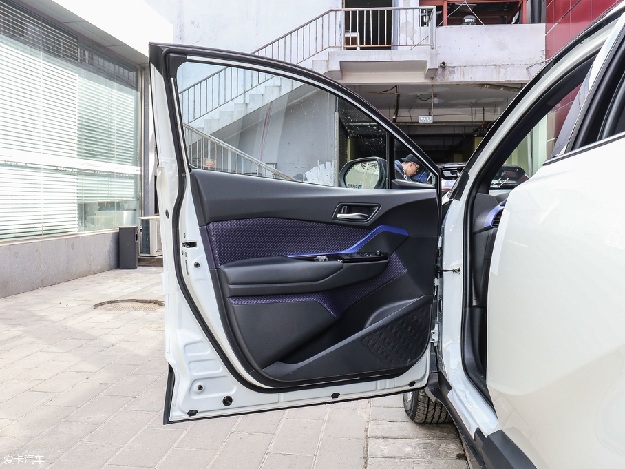 2018SC-HR 촰 2.0L CVTܺA (gu)V