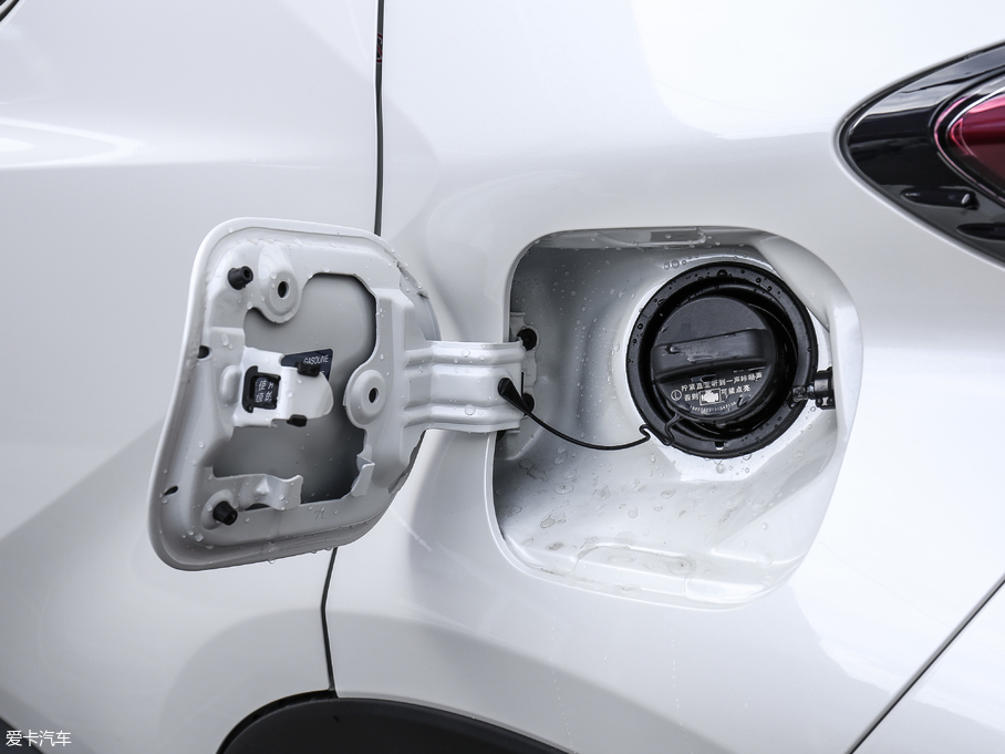 2018SC-HR 촰 2.0L CVTܺA V