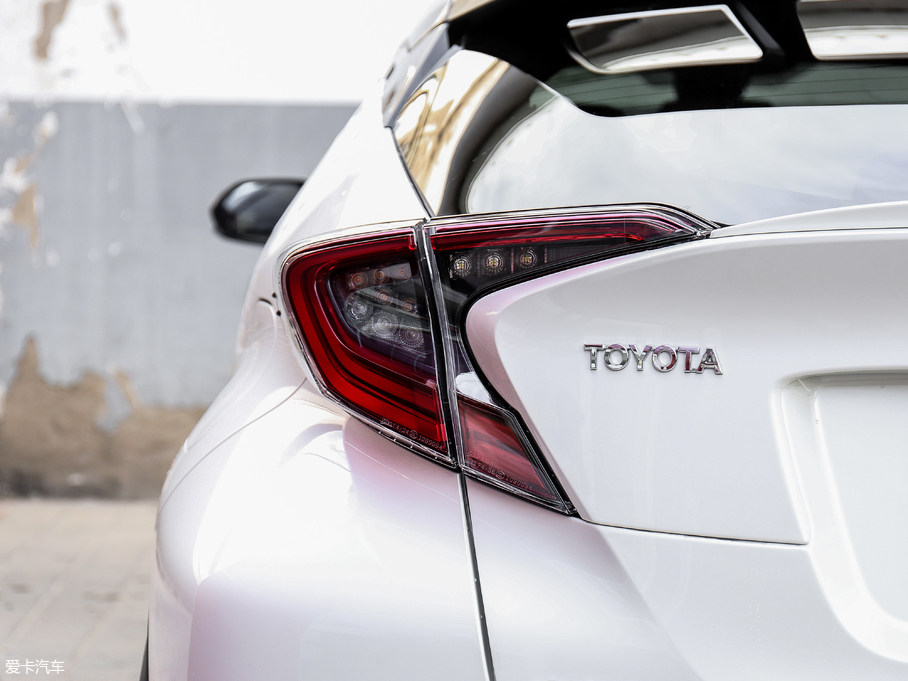 2018SC-HR 촰 2.0L CVTܺA V