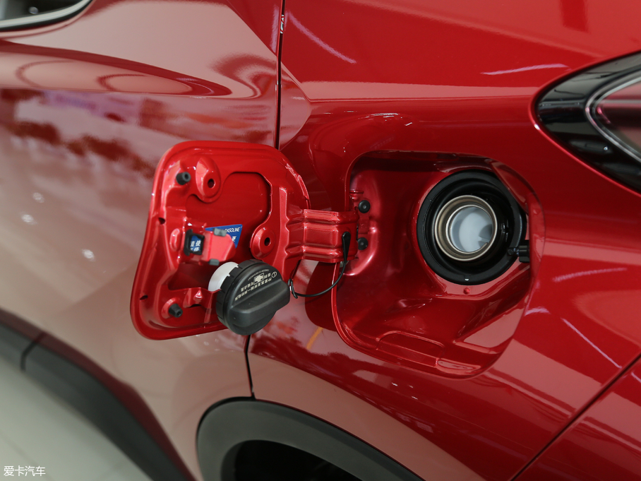 2018SC-HR 촰 2.0L CVTԽA V