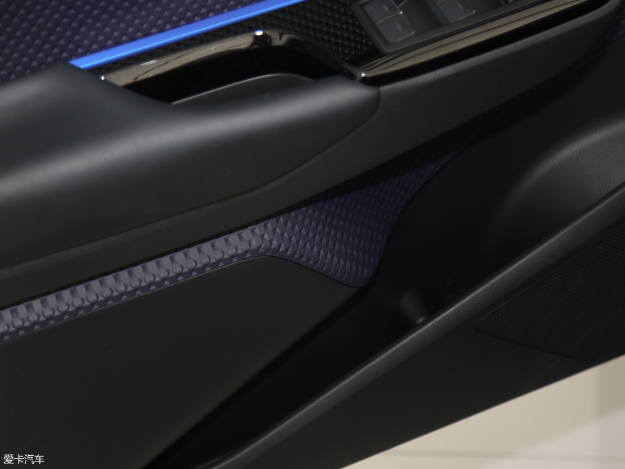 2018���S��C-HR �촰�� 2.0L CVT��Խ���A�� ��V