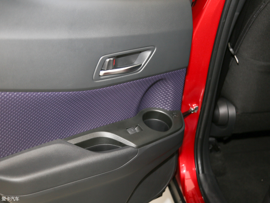 2018���S��C-HR �촰�� 2.0L CVT��Խ���A�� ��V