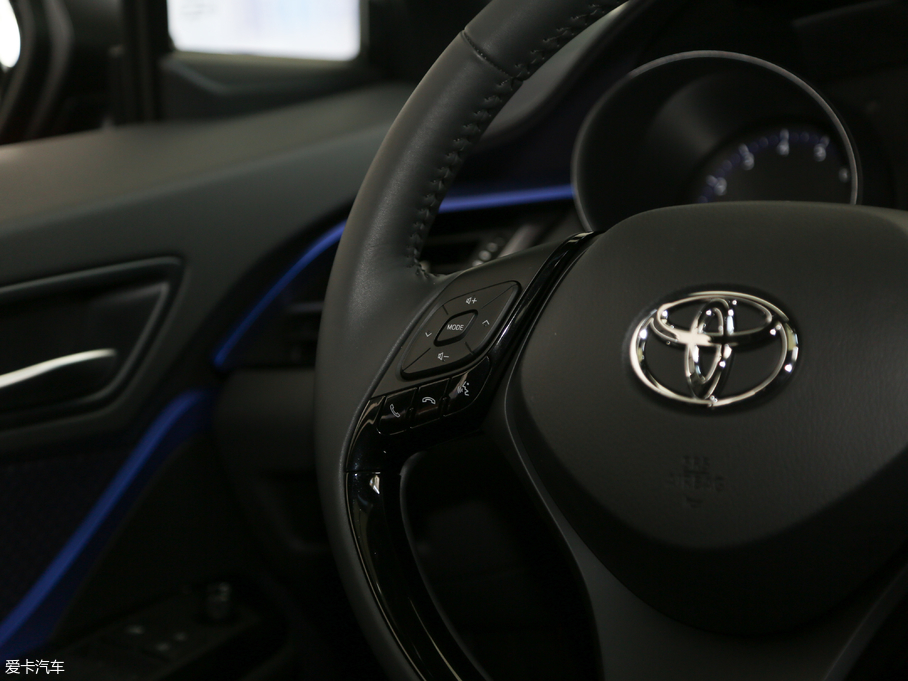 2018SC-HR 촰 2.0L CVTԽA V