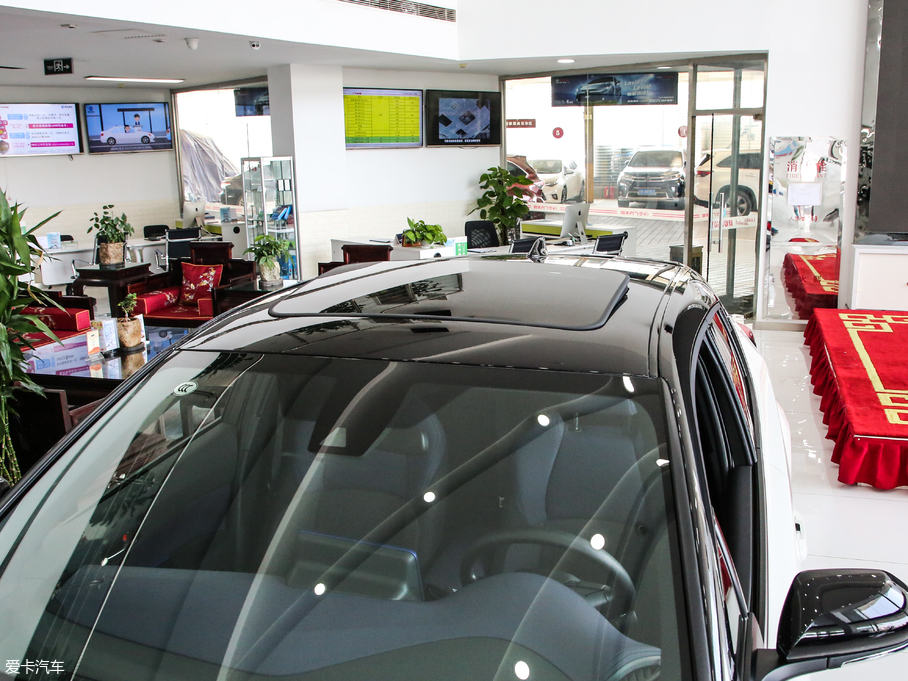 2018SC-HR 촰 2.0L CVTI V