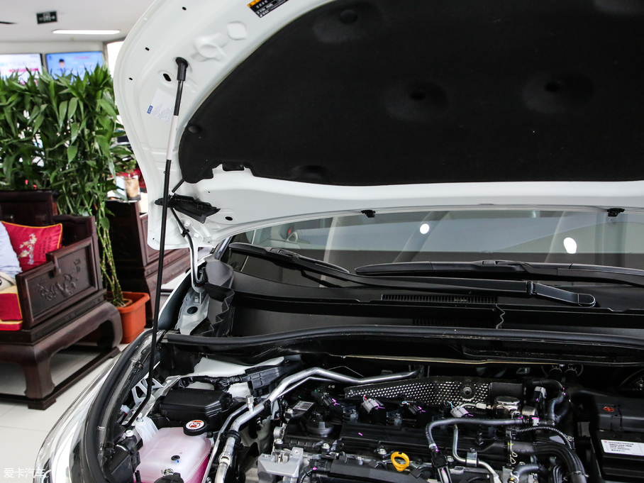 2018SC-HR 촰 2.0L CVTI V