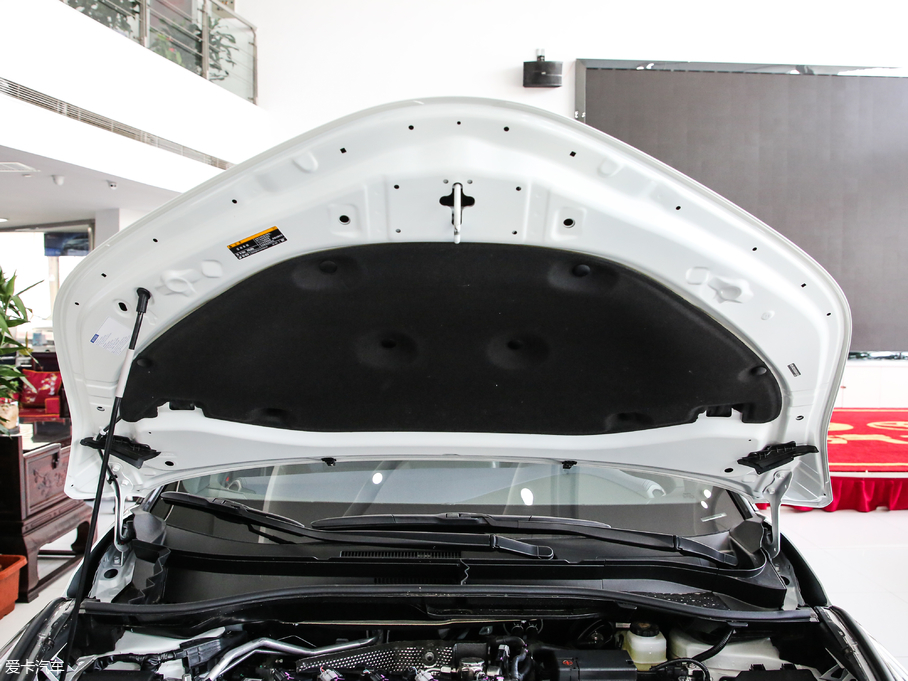 2018SC-HR 촰 2.0L CVTI(lng) V