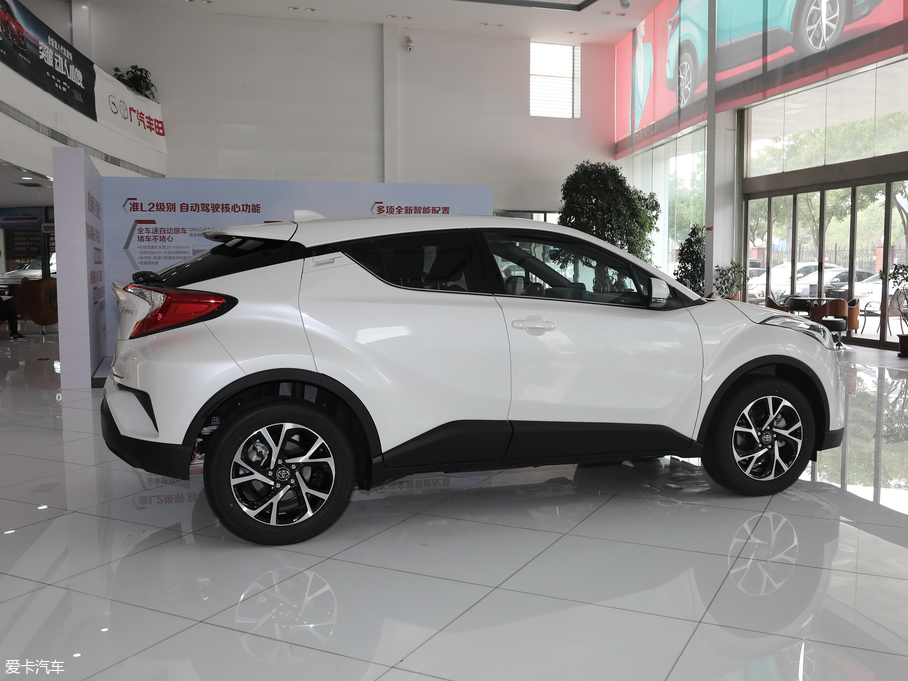 2018C-HR 촰 2.0L CVT VI