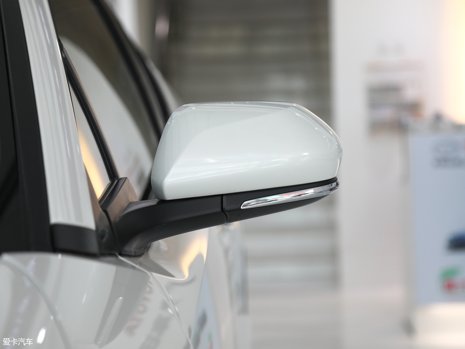 2018SC-HR 촰 2.0L CVTI VI