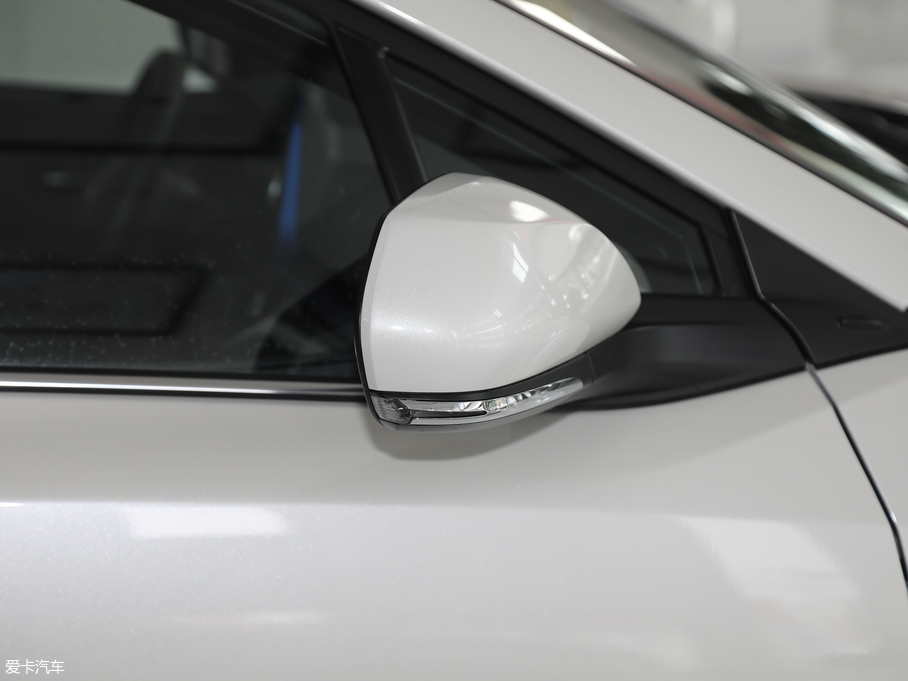 2018SC-HR 촰 2.0L CVTI VI