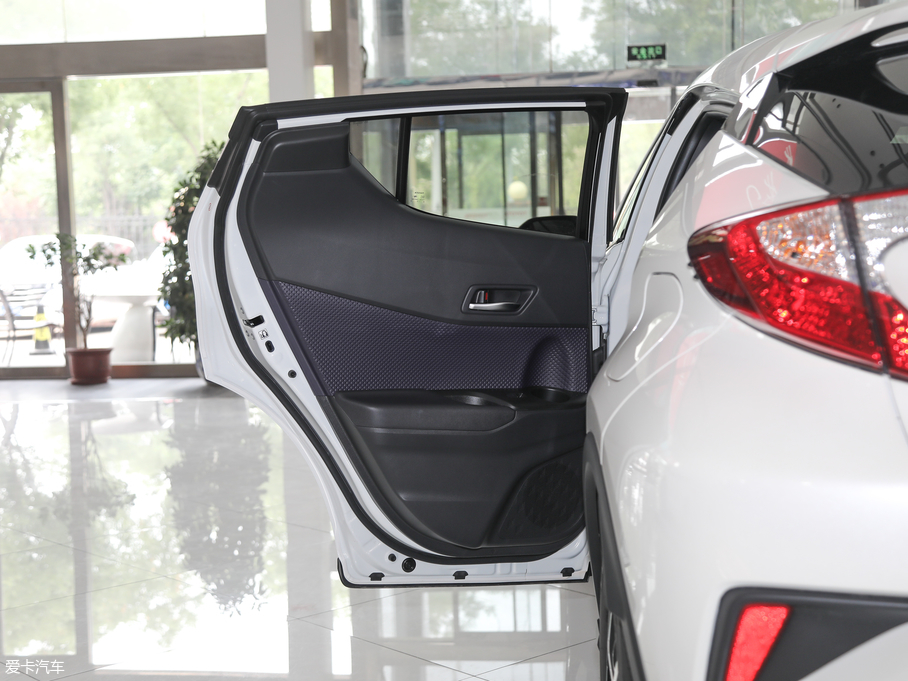 2018SC-HR 촰 2.0L CVTI VI