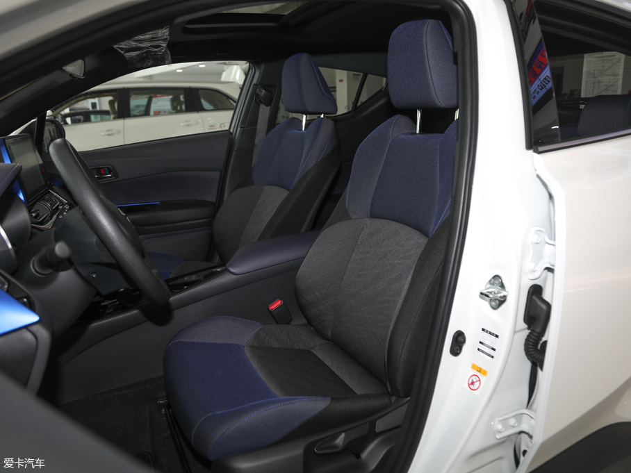 2018SC-HR 촰 2.0L CVTI(lng) VI