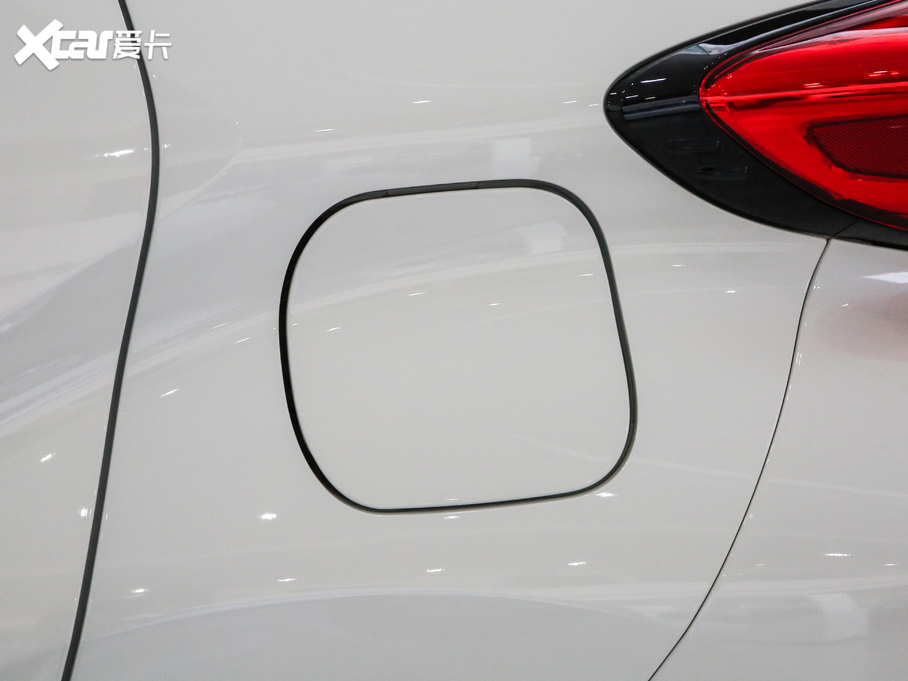 2018SC-HR 촰 2.0L CVTԽI(lng) (gu)V