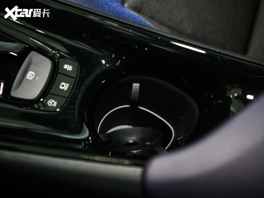 2018SC-HR 촰 2.0L CVTԽI V