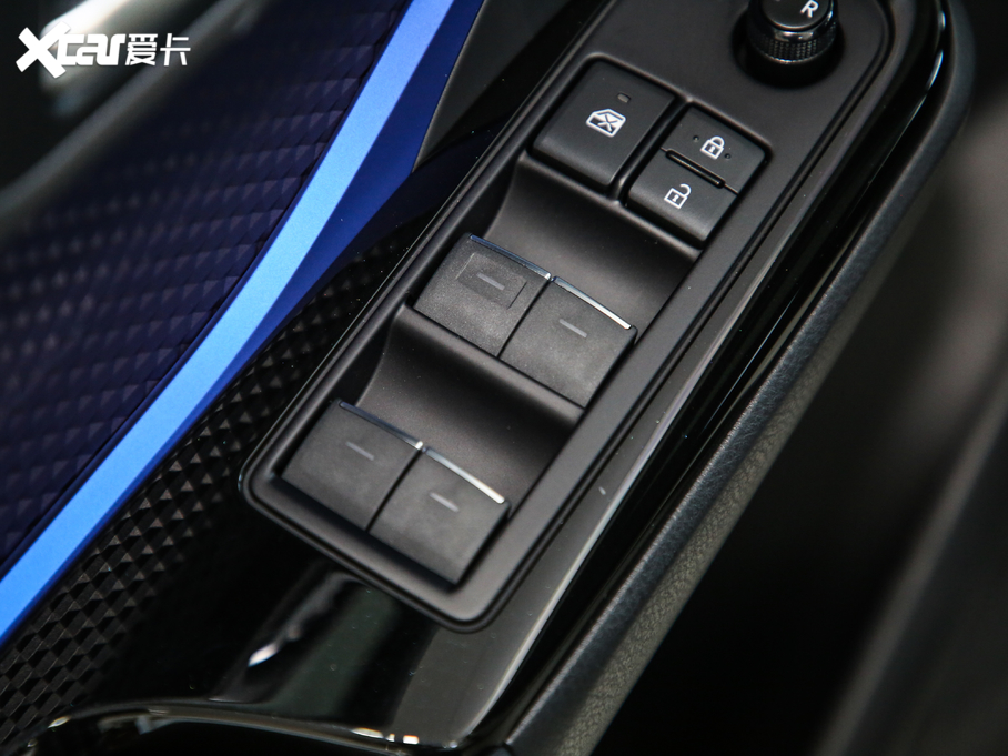 2018SC-HR 촰 2.0L CVTԽI V