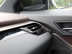 20182.0L CVTŞ V п؅^