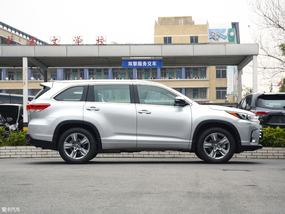 2018hm_(d) 2.0T (q) 7