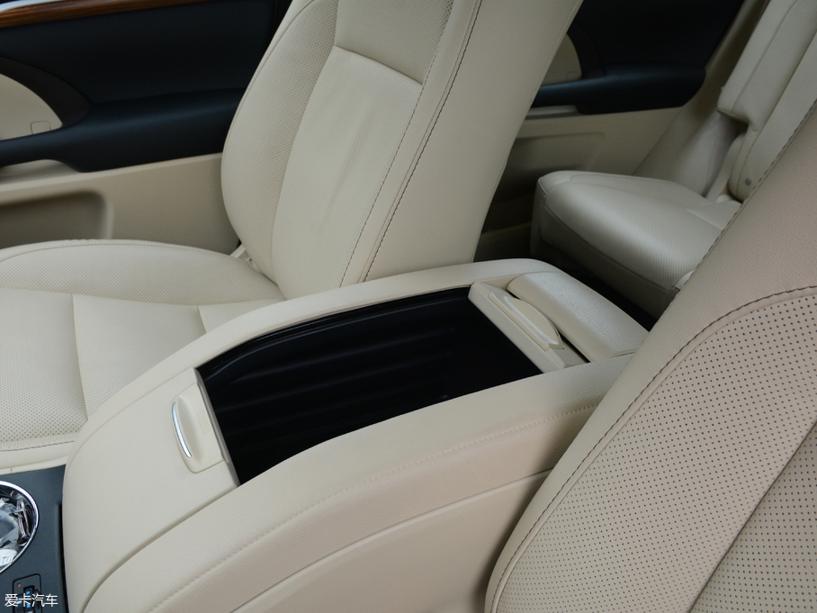 2018hm_(d) 2.0T (q) 7