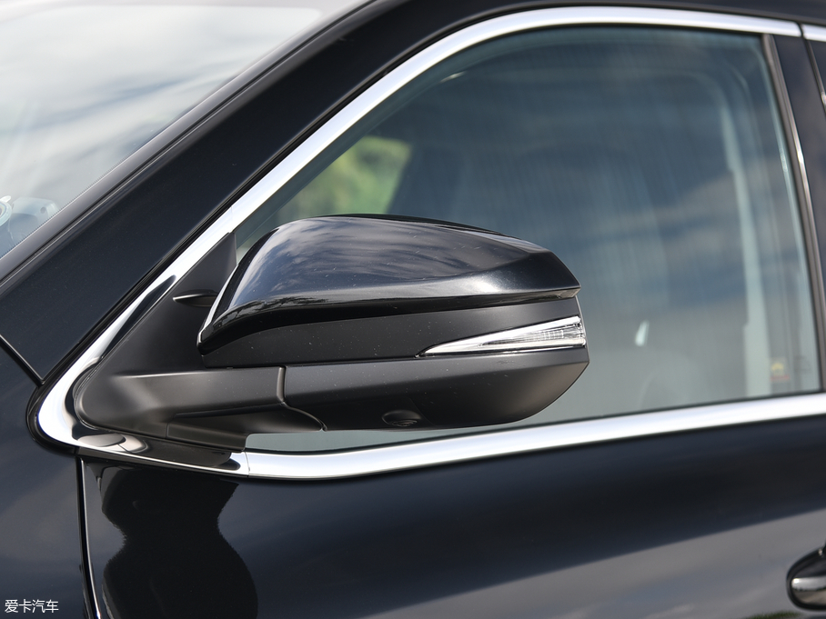 2018hm_(d) 2.0T (q) 7