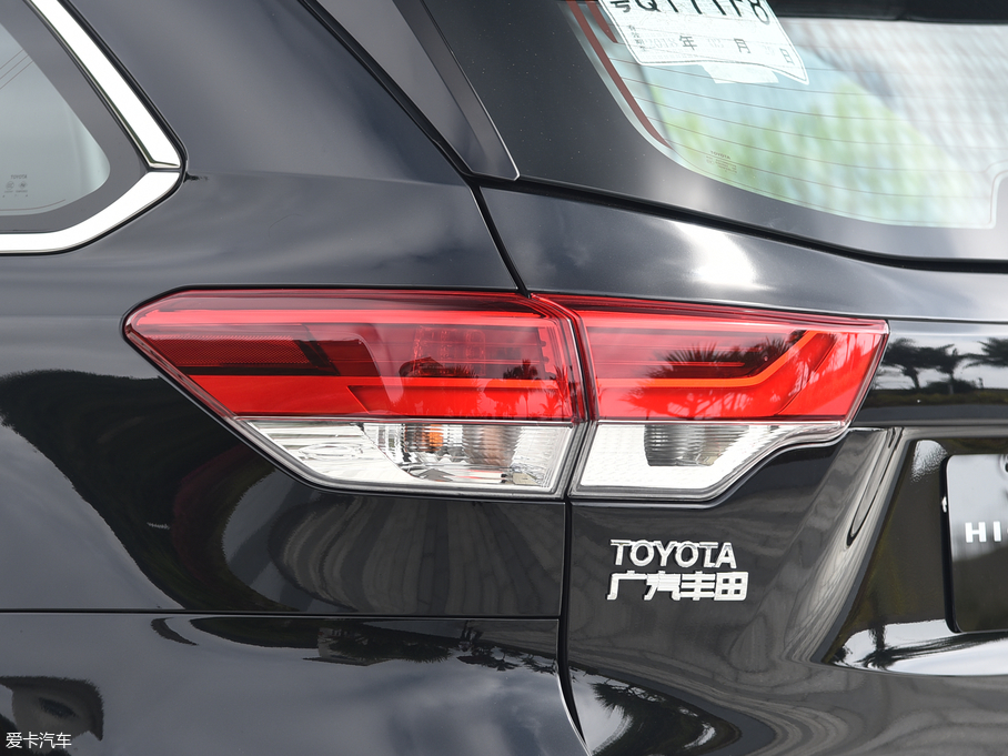 2018hm_(d) 2.0T (q) 7