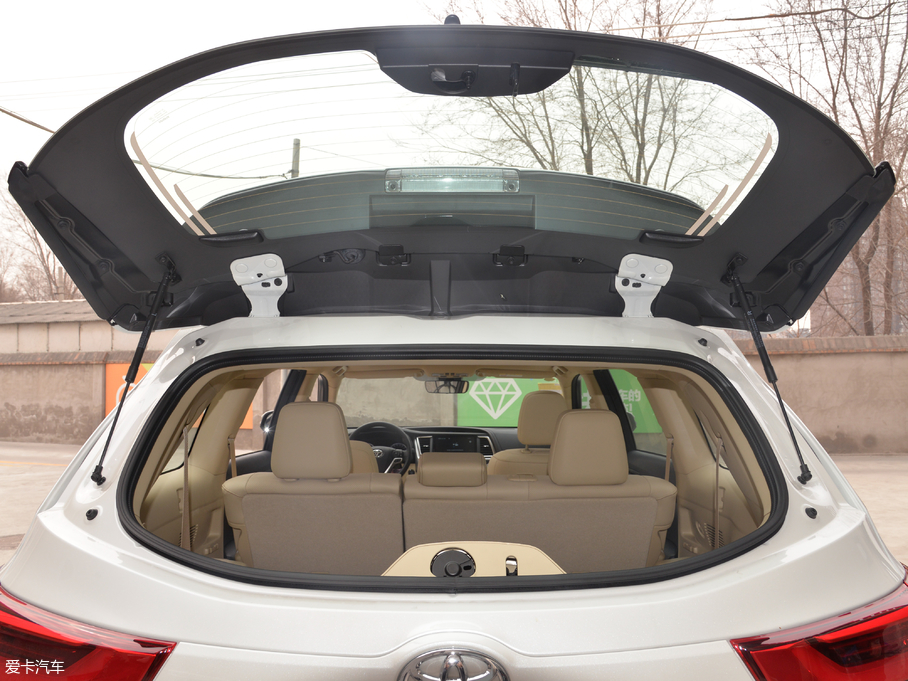 2018hm_(d) 2.0T (q) 7