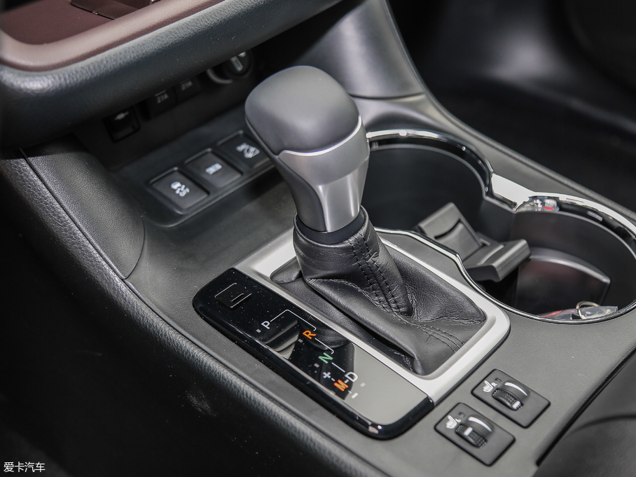 2018hm_(d) 2.0T (q)F 7