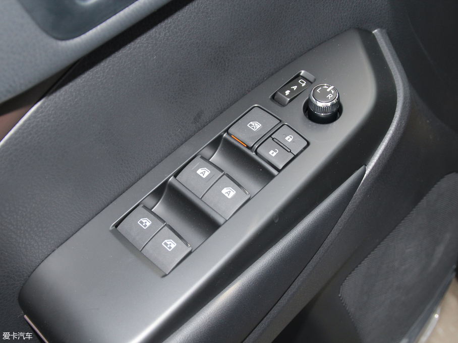 2018hm_(d) 2.0T (q)F 7