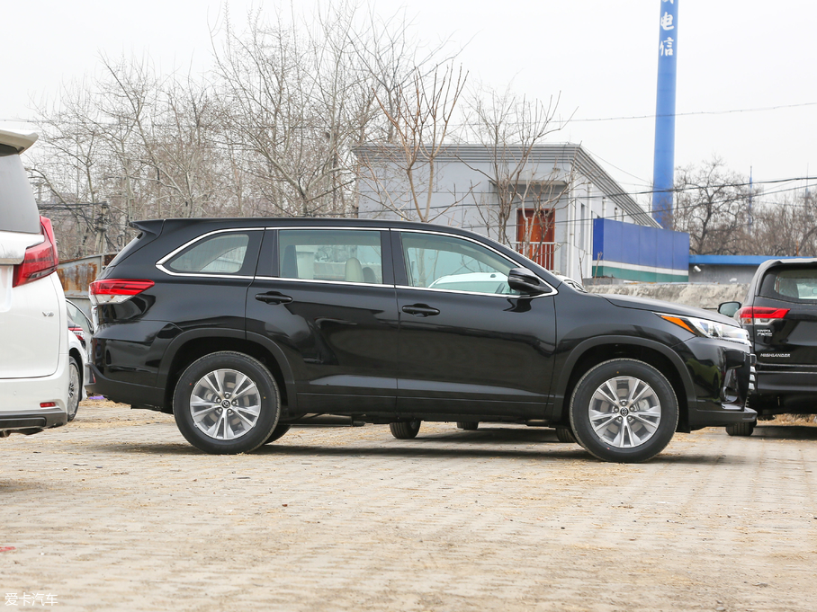 2018hm_(d) 2.0T (q)Ӣ 7