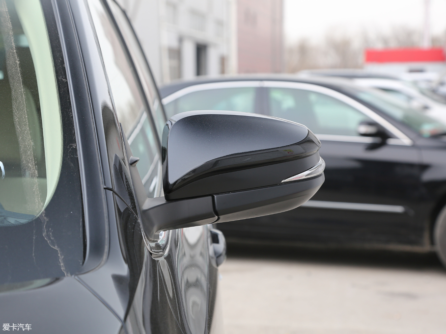 2018hm_(d) 2.0T (q)Ӣ 7