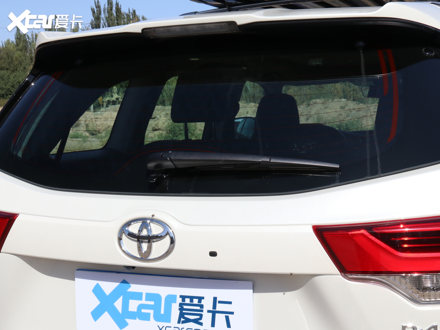 2018hm_(d) 2.0T (q) 7 VI