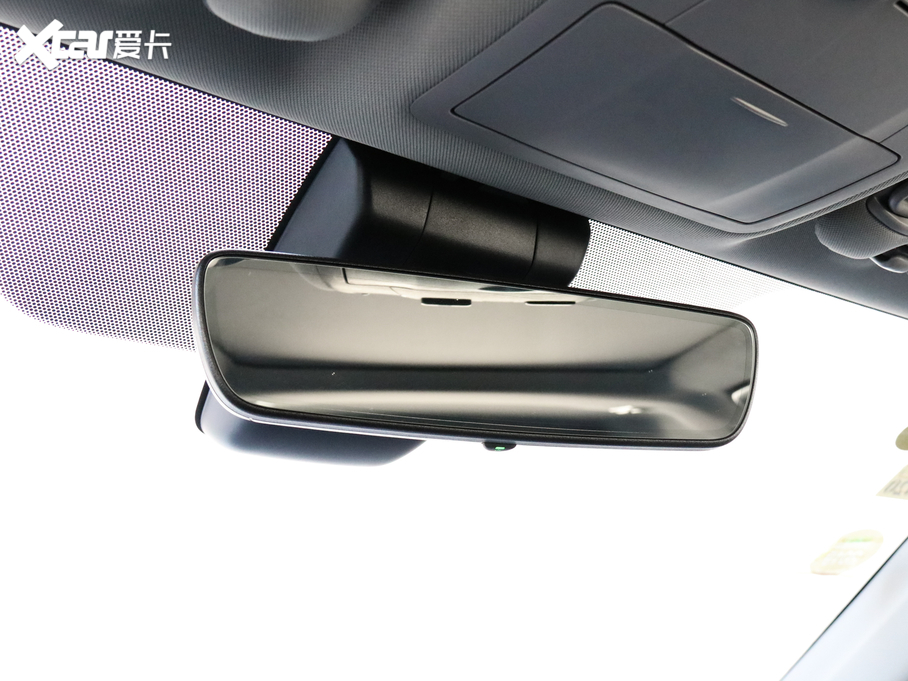 2018hm_(d) 2.0T (q) 7 VI