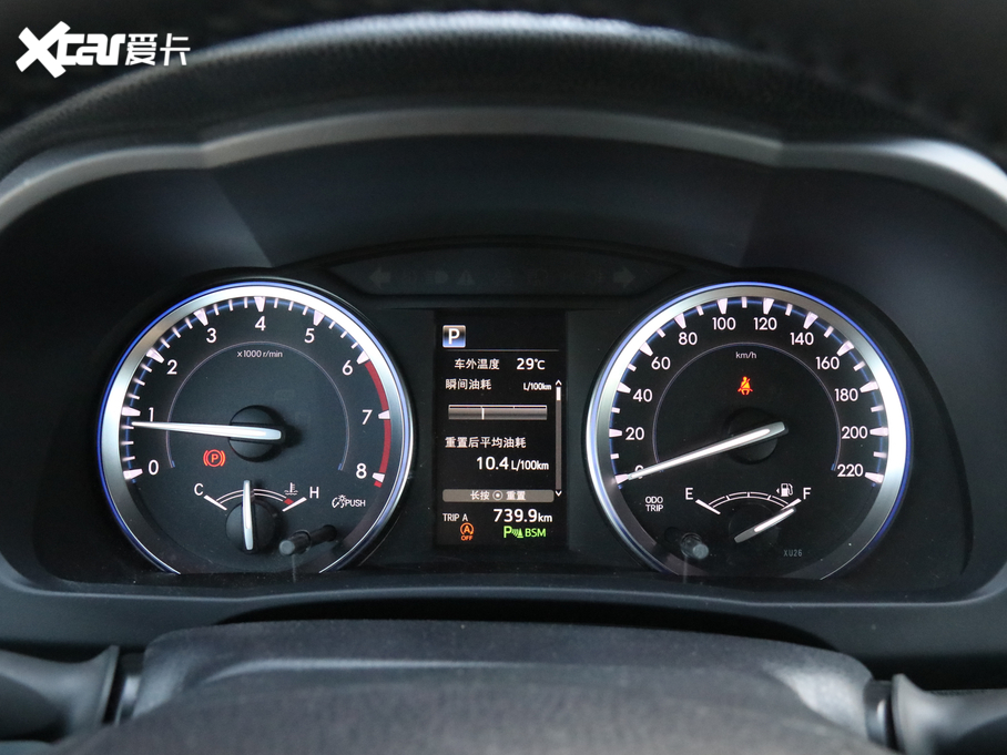 2018hm_(d) 2.0T (q) 7 VI