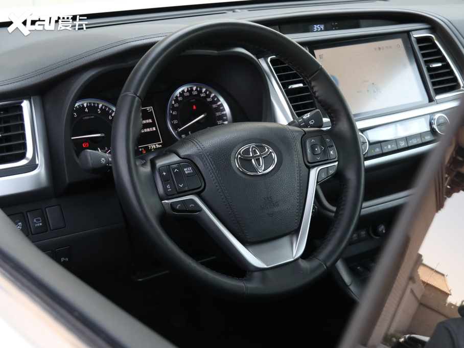 2018hm_(d) 2.0T (q) 7 VI