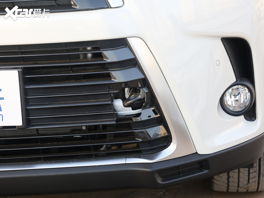 2018hm_(d) 2.0T (q)F 7 VI