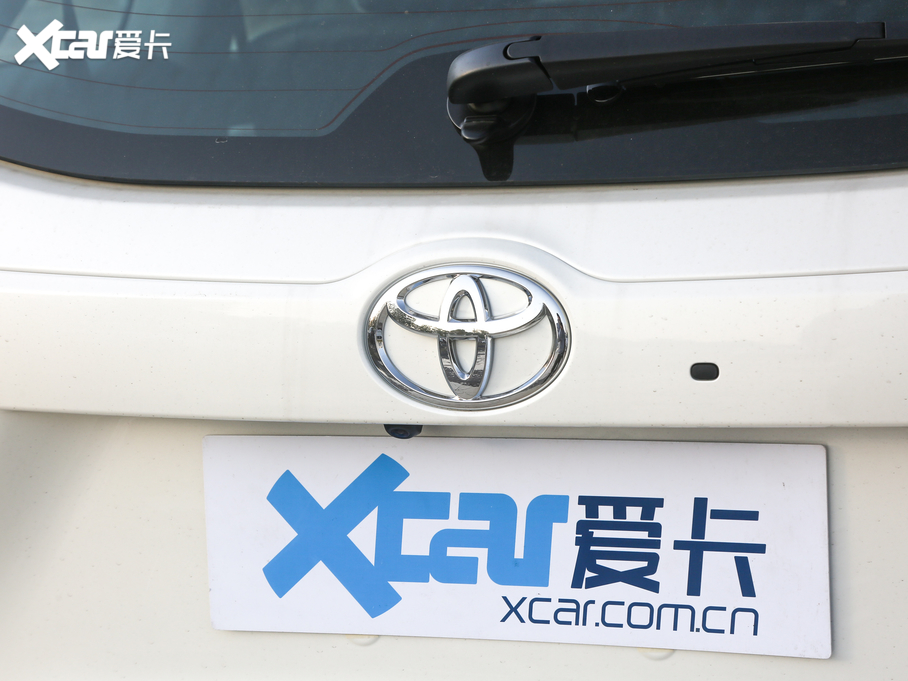 2018hm_(d) 2.0T (q)F 7 VI