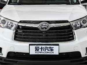 2017款2.0T 七座四驱至尊版 中网