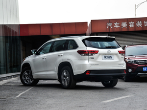 2018款2.0T 四驱豪华版 7座 整体外观