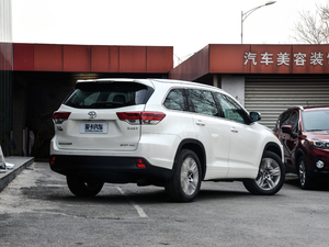 2018款2.0T 四驱豪华版 7座 整体外观