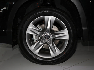 2018款2.0T 两驱豪华版 7座 轮圈